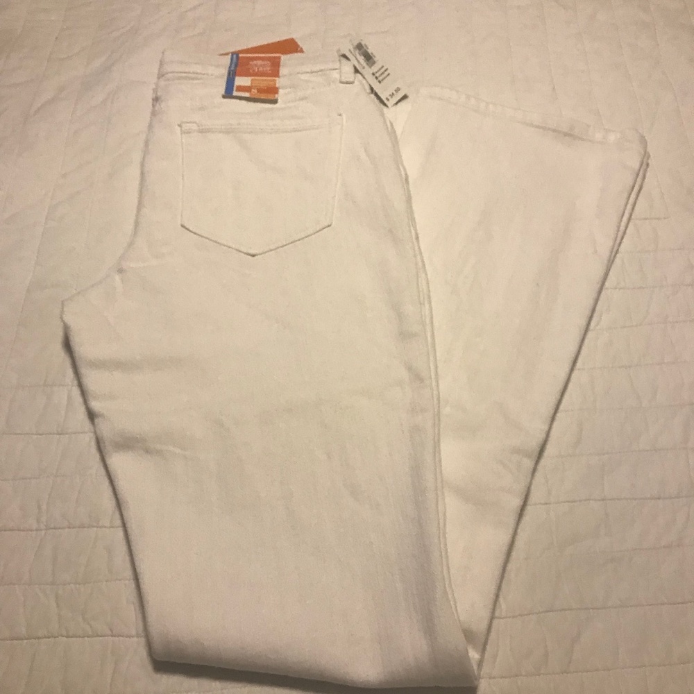 Old navy three pants sz 8 and one LG shirt